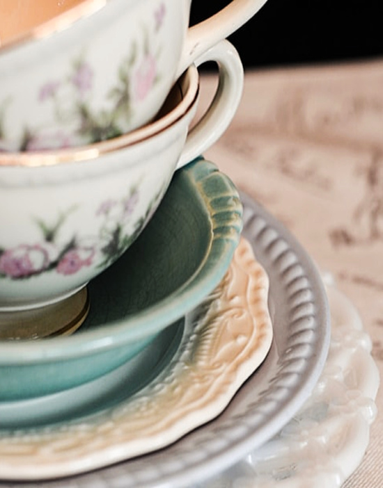 mixed china patterns tea cups saucers