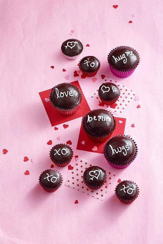 chocolate-sweetheart-cupcakes