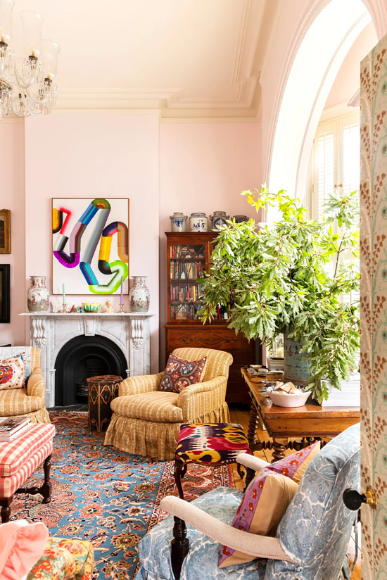 eclectic-living-room-pastels