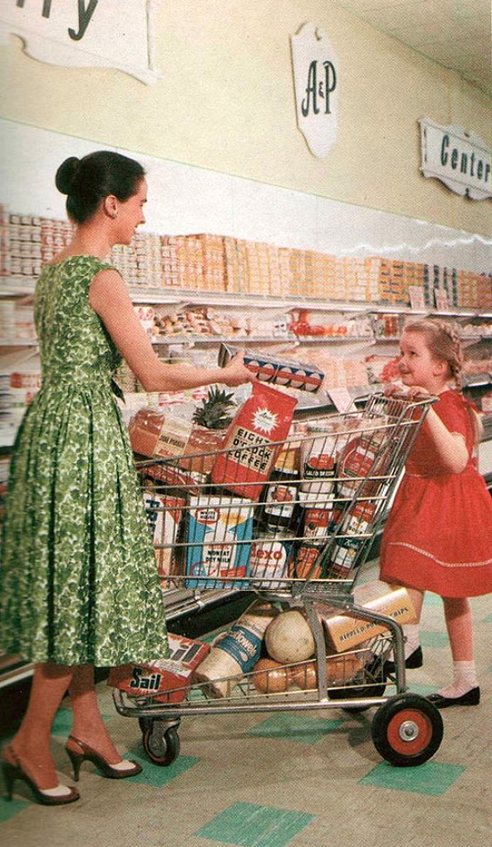 mother-daughter-grocery-shopping