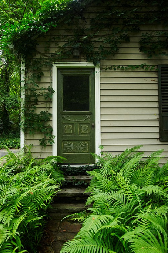 traditional-entry-green-door