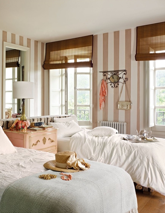 pink-brown-bedroom