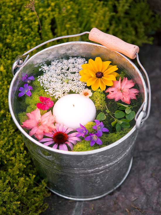 flowers-floating-candle-in-bucket