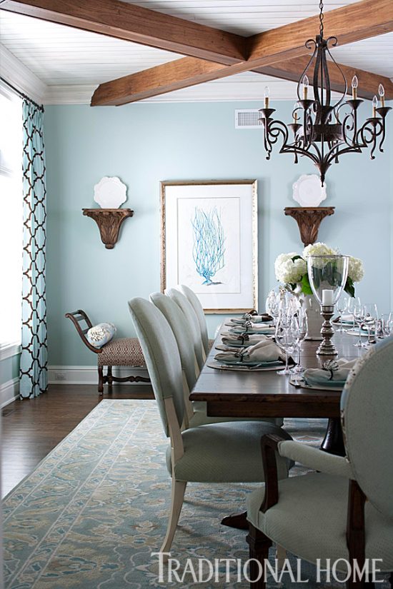 blue-brown-beach-house-dining-room