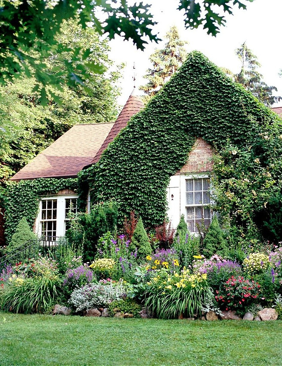 English-cottage-garden-curb-appeal