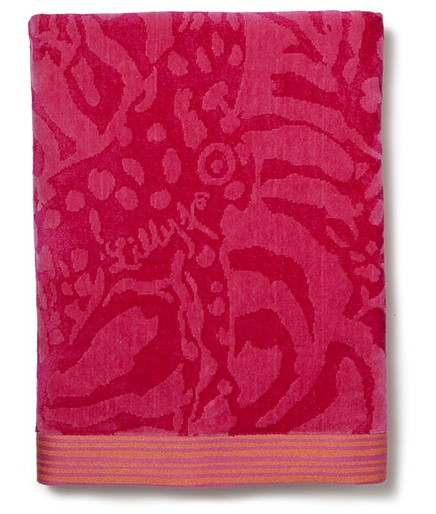 Lilly-Pulitzer-target-home_beach-towel---giraffing-me-crazy