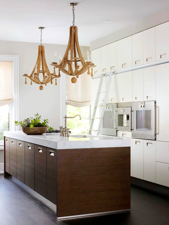 white-painted-cabinets-natural-wood-contrast
