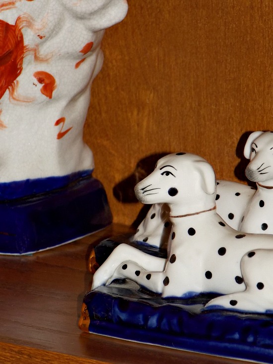 porcelain-dogs