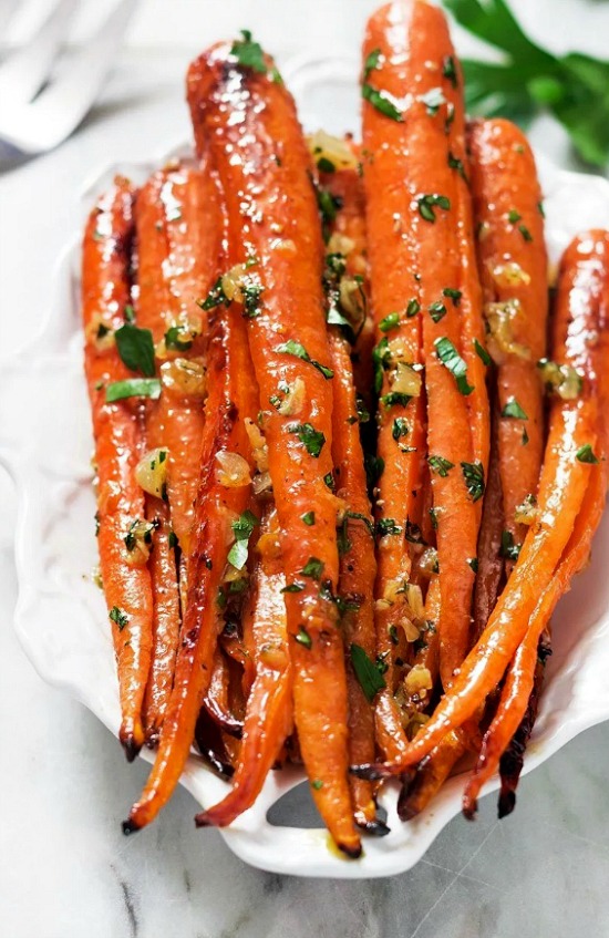 honey-garlic-butter-roasted-carrots