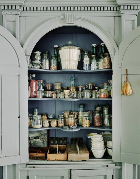 HG-Patrick-Williams-kitchen-storage-cupboard-photo-Michael-Sinclair
