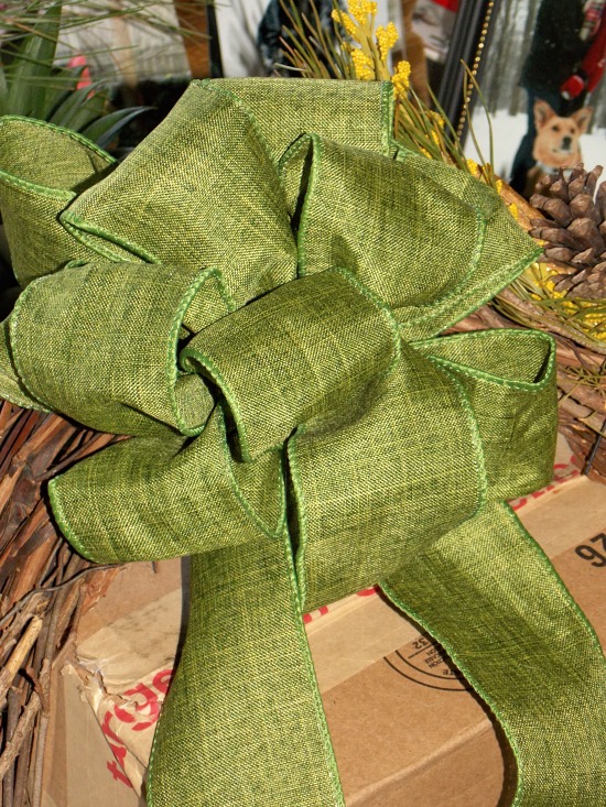 green-bow-for-wreath