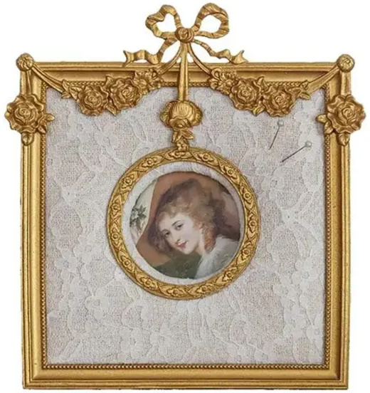 photo-frame-cushioned-earring-holder (1)