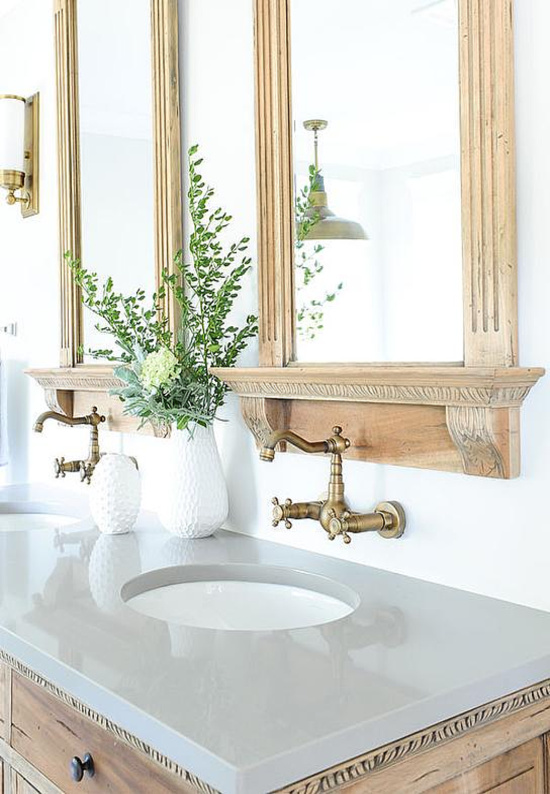 french-bathroom-with-mixed-metals
