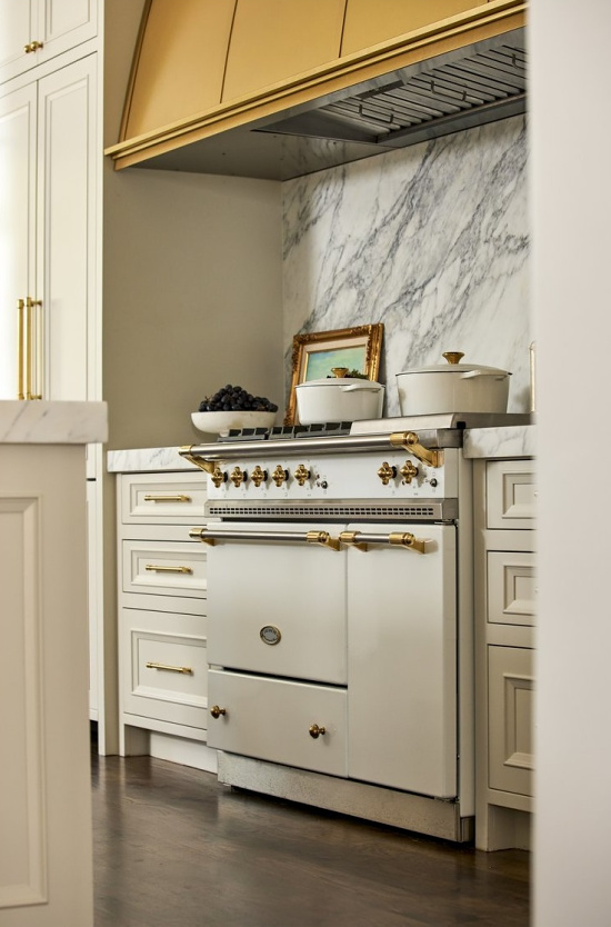 white-kitchen-cabinets-Hannah-Sutter-Interiors 