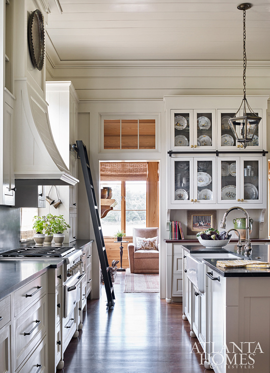 white-kitchen-cabinets-black-countertops
