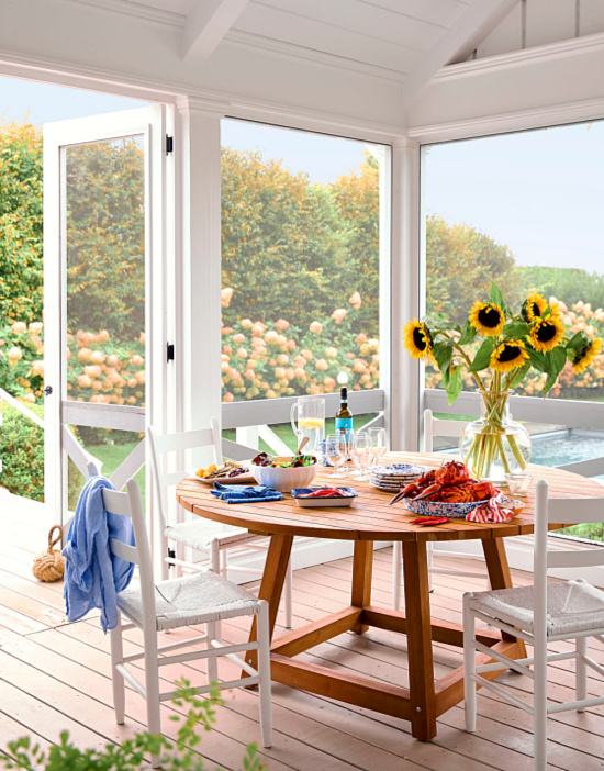 long-island-house-screened-in-porch-dining-area-