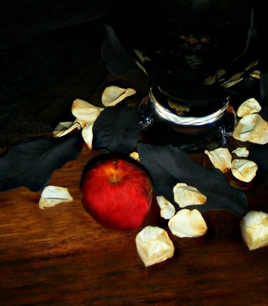 poison-apple-Halloween