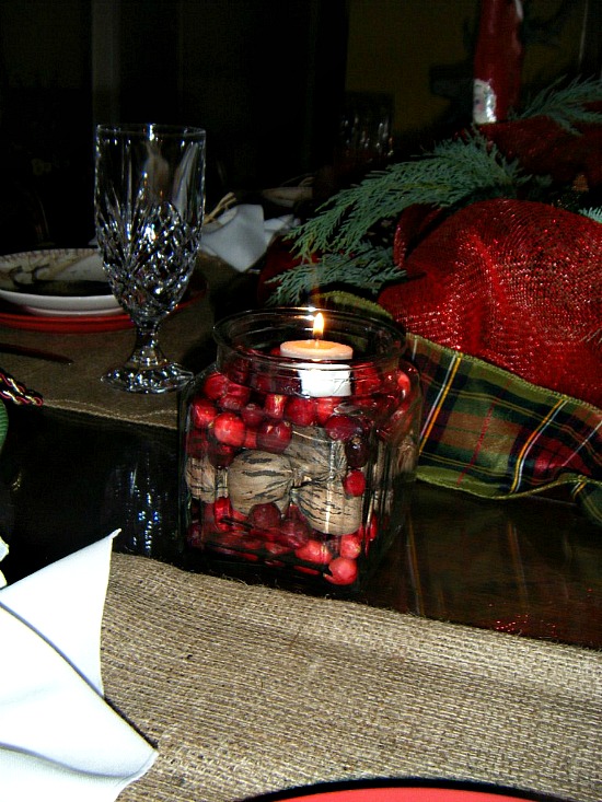 christmas-tablescape-candle