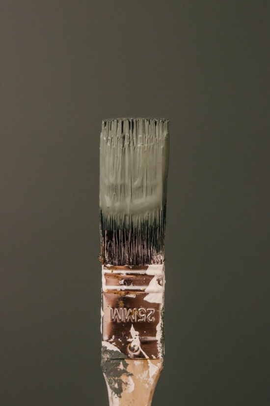 gray-paint-on-paint-brush