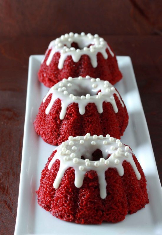 mini-red-velvet-bundt-cakes-2-708x1024