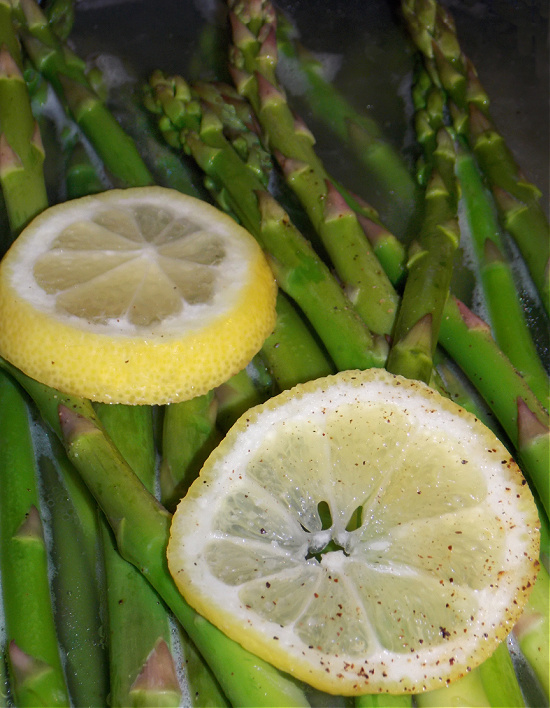 fresh-spring-asparagus-lemon