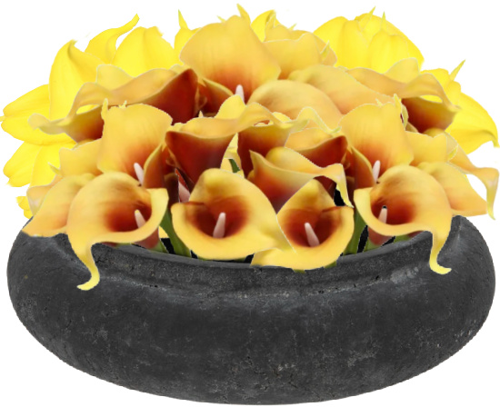 Yellow-Calla-Lilies-in-black-vase