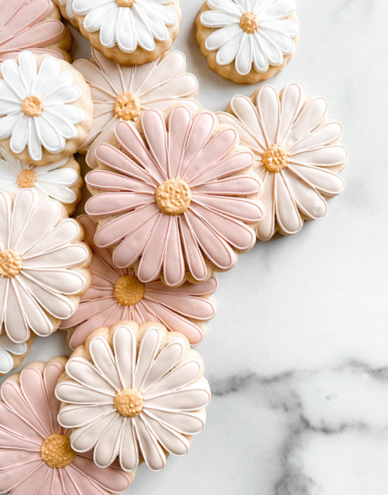daisy-decorated-sugar-cookies