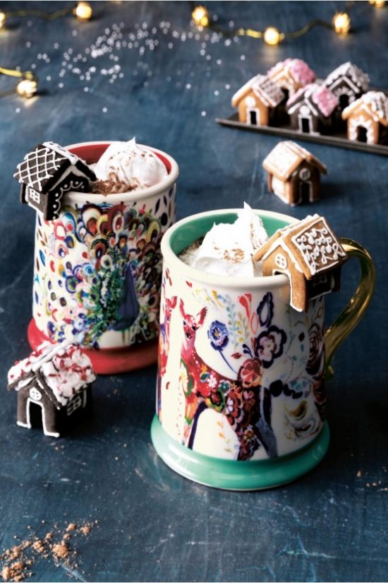 gingerbread-houses-hot-chocolate