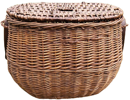 Vintage fly fishing creel - Fishing wicker basket