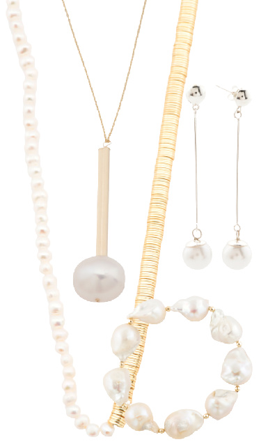 Mother's-Day-gift-suggestions-pearl-jewelry