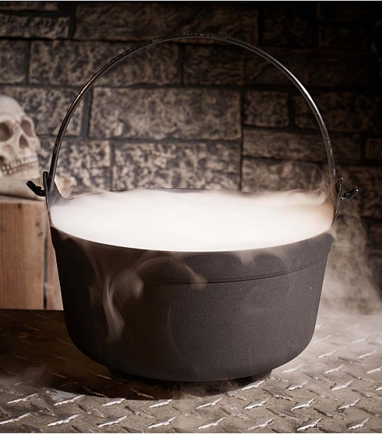 smoking-dry-ice-cauldron
