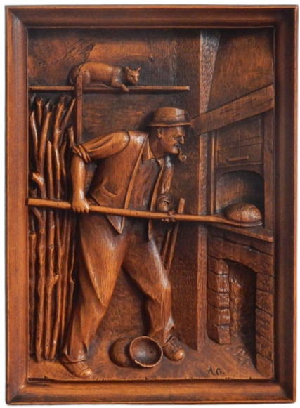 Carved wooden baker's table Wall plate 
