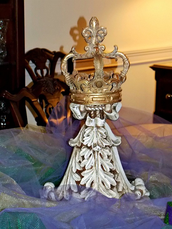 Crown Themed Home Decor