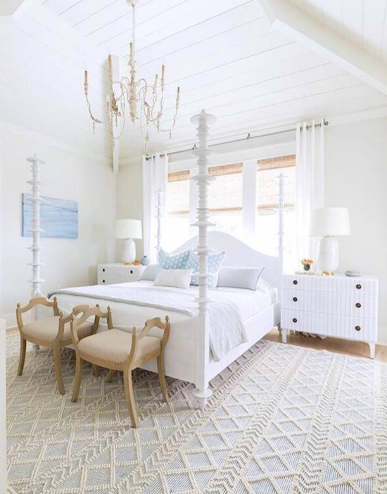 white-coastal-bedroom-LOLOI RUGS FROM THE MAGNOLIA COLLECTION – JOANNA GAINES (1)
