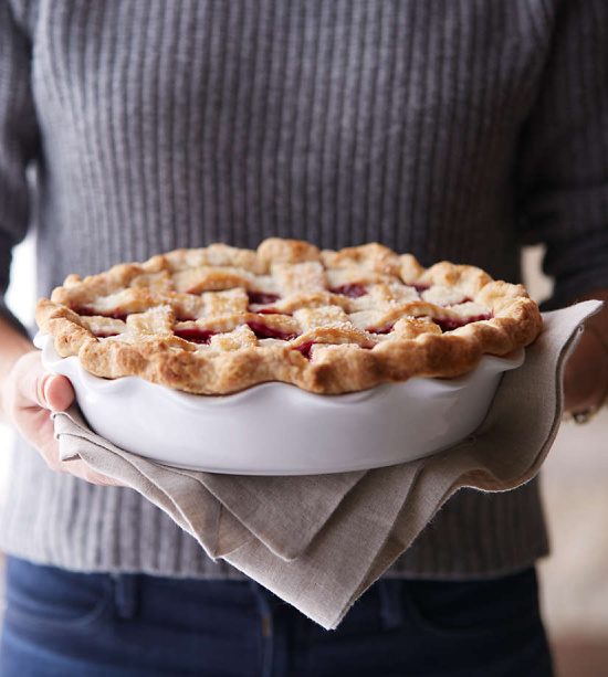 Thanksgiving-baked-pie-dish