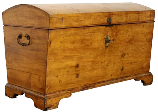 Farmhouse Country Pine Antique 1840s Immigrant Trunk or Blanket Chest