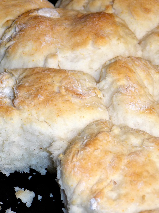 biscuits-in-iron-skillet