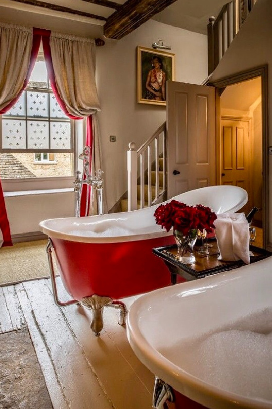 red-bathtub