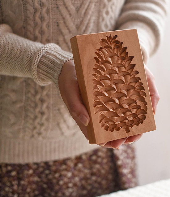pinecone-cookie-mold