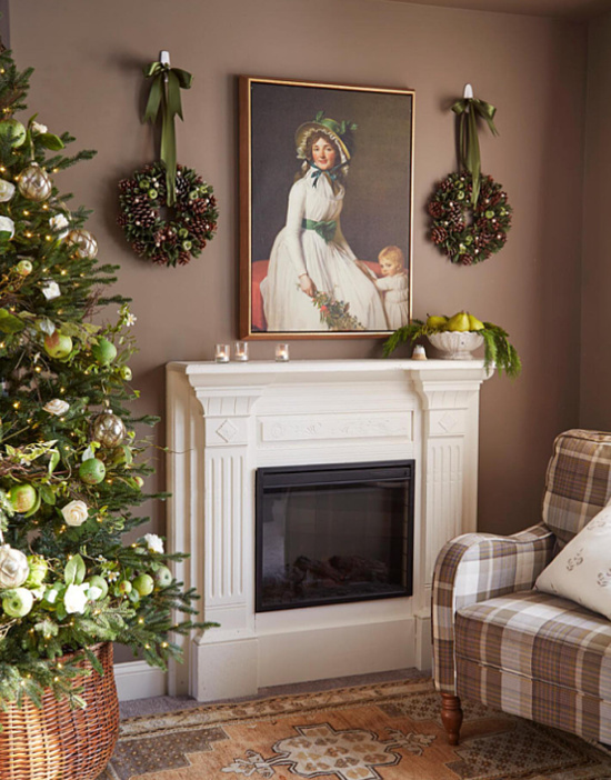Christmas-wreaths-above-fireplace