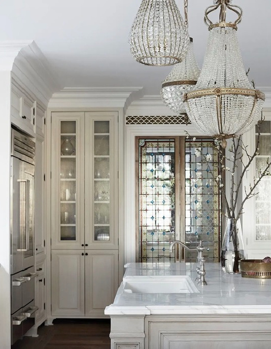 empire-chandeliers-white-kitchen
