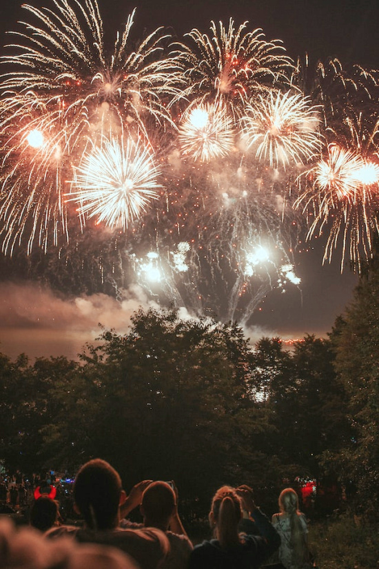 fireworks-summer-night