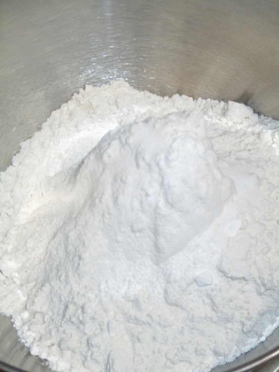 flour-baking-soda-salt-dry-ingredients