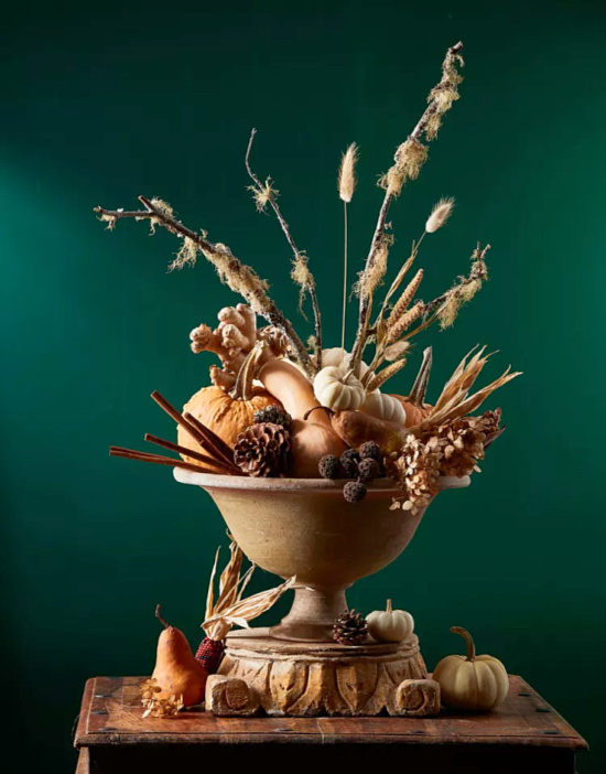 naturally-striking-fall-arrangement-in-urn